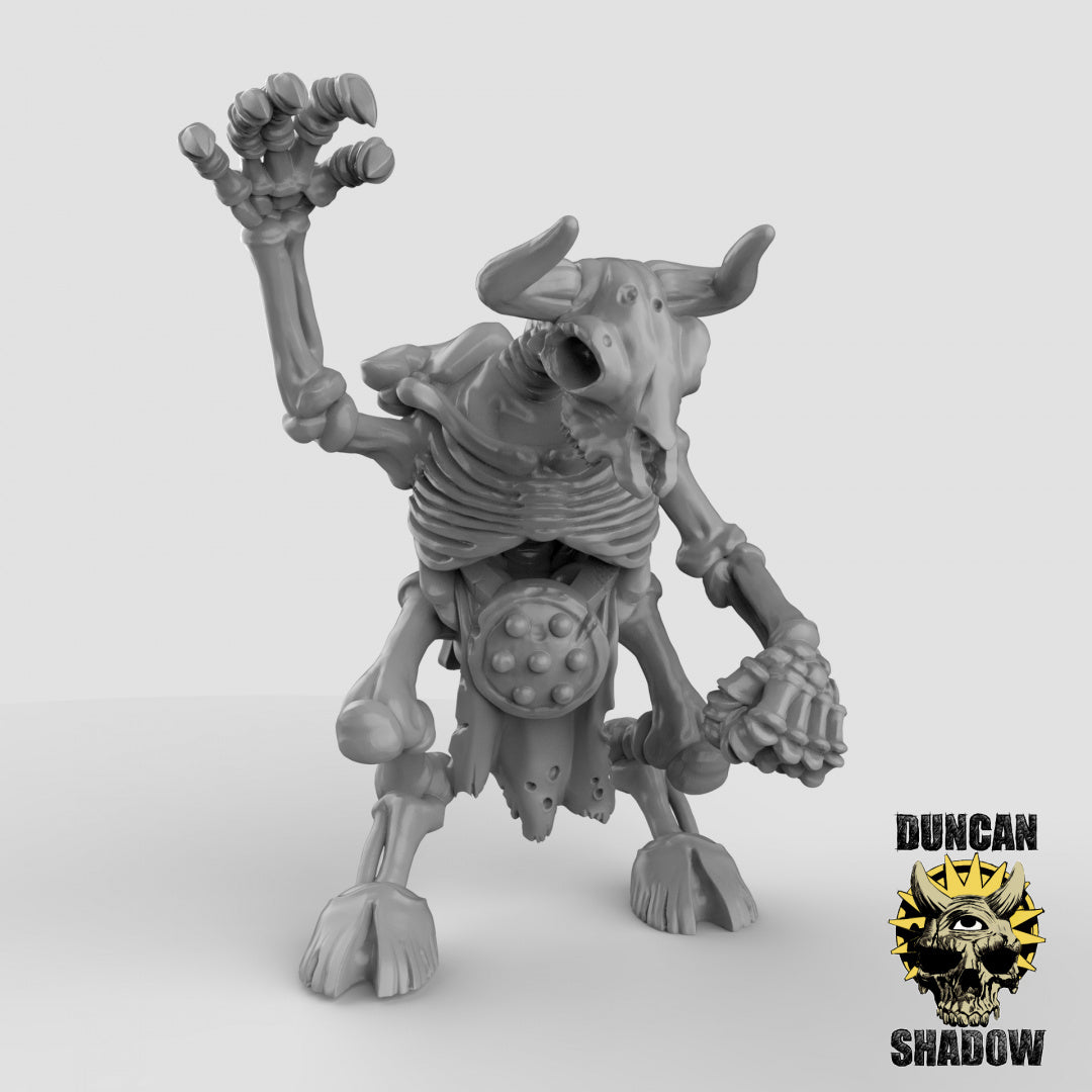 Duncan Shadow - Minotaur Skeleton with hand weapon